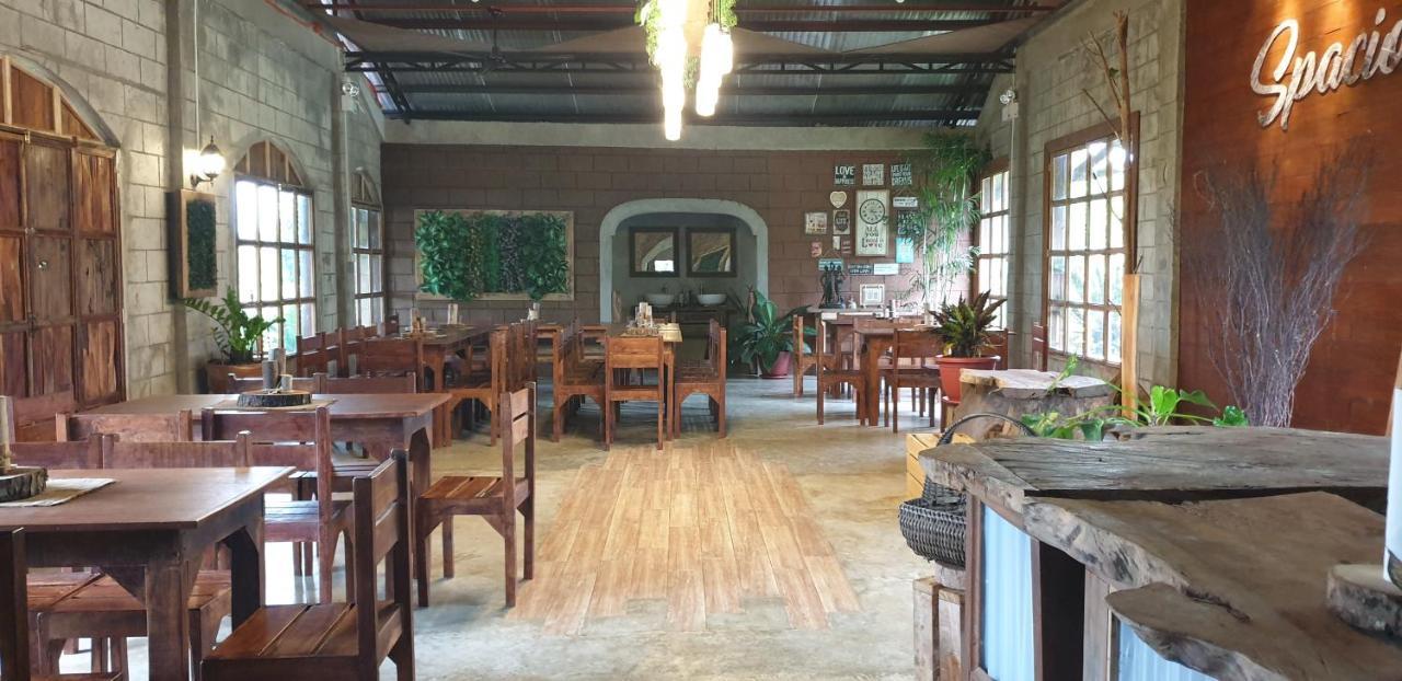 Spacio Caliraya Bed&Breakfast Lumban Exterior foto